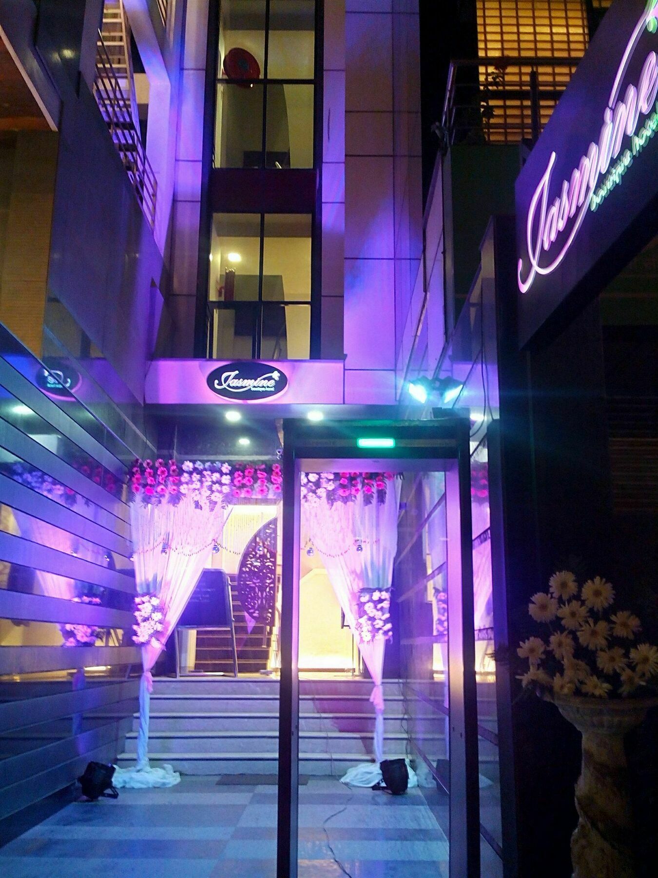 Jasmine Boutique Hotel Jasola New Delhi Ngoại thất bức ảnh